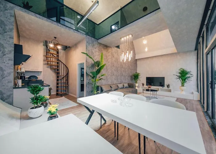 Star Hill * 萨潘贾