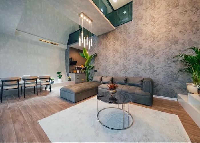 Star Hill سبانجا