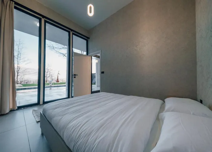 Star Hill * سبانجا